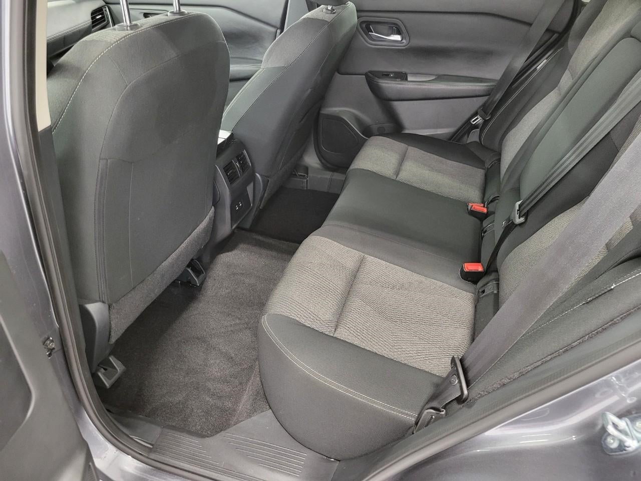 2025 Nissan Rogue AWD SV