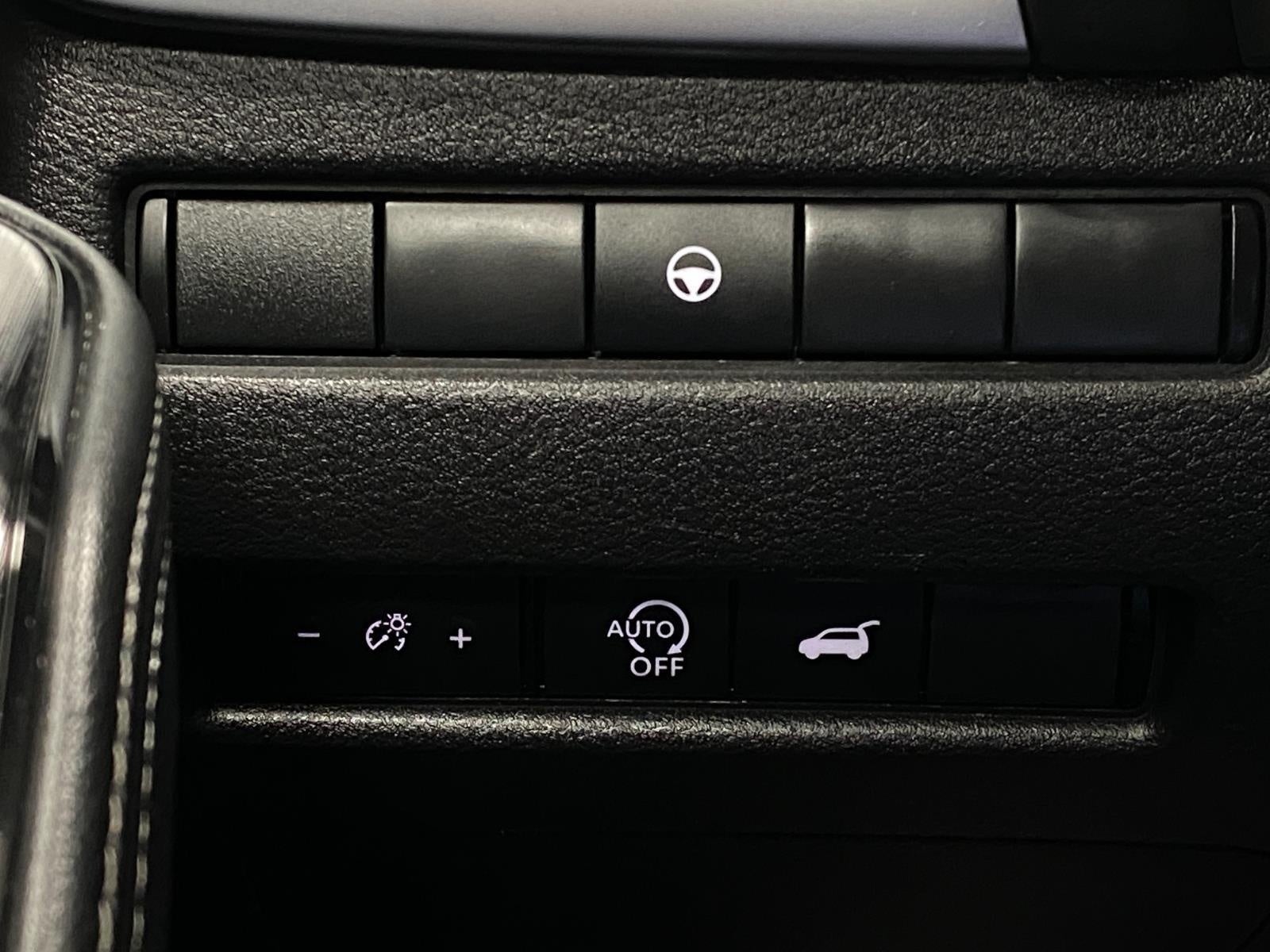 2025 Nissan Rogue AWD SV