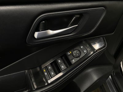 2025 Nissan Rogue AWD SV