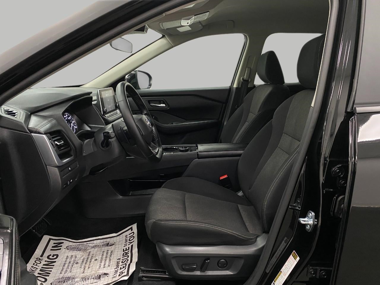 2025 Nissan Rogue AWD SV