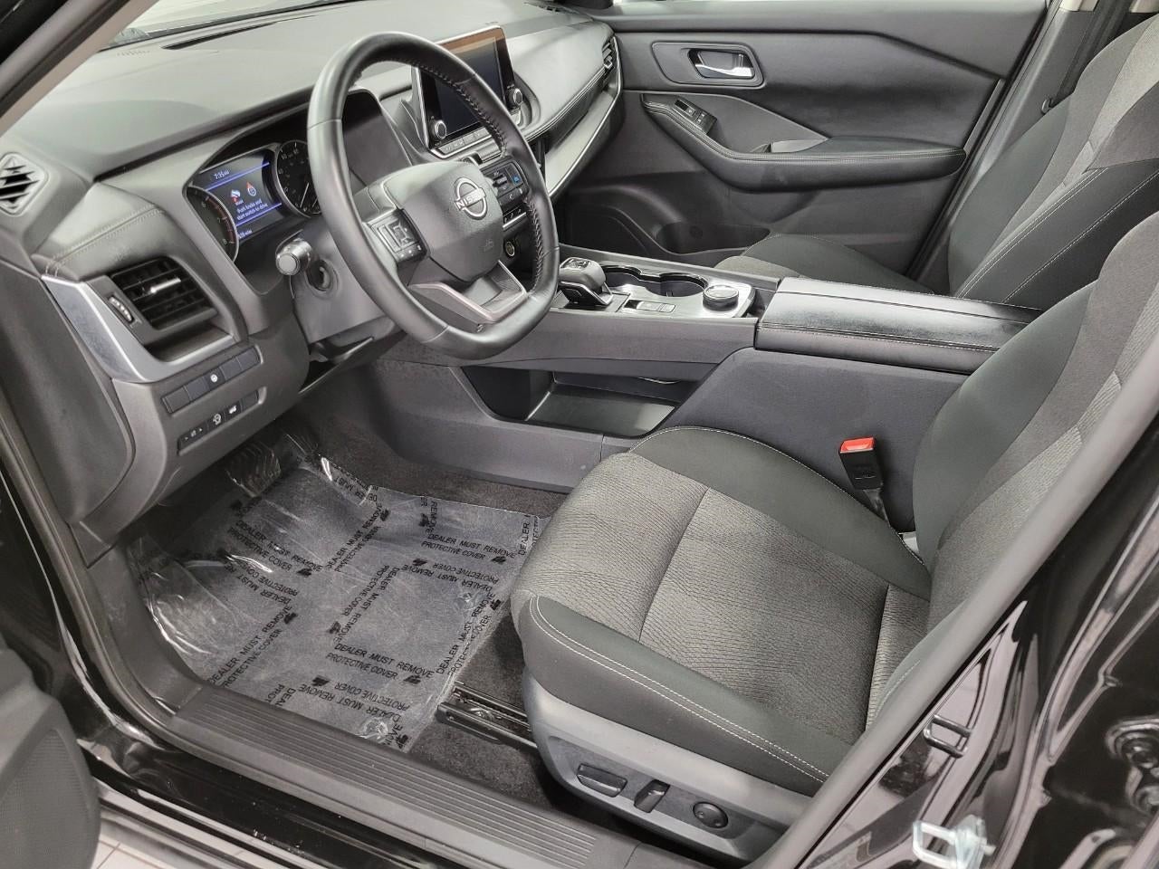 2025 Nissan Rogue AWD SV