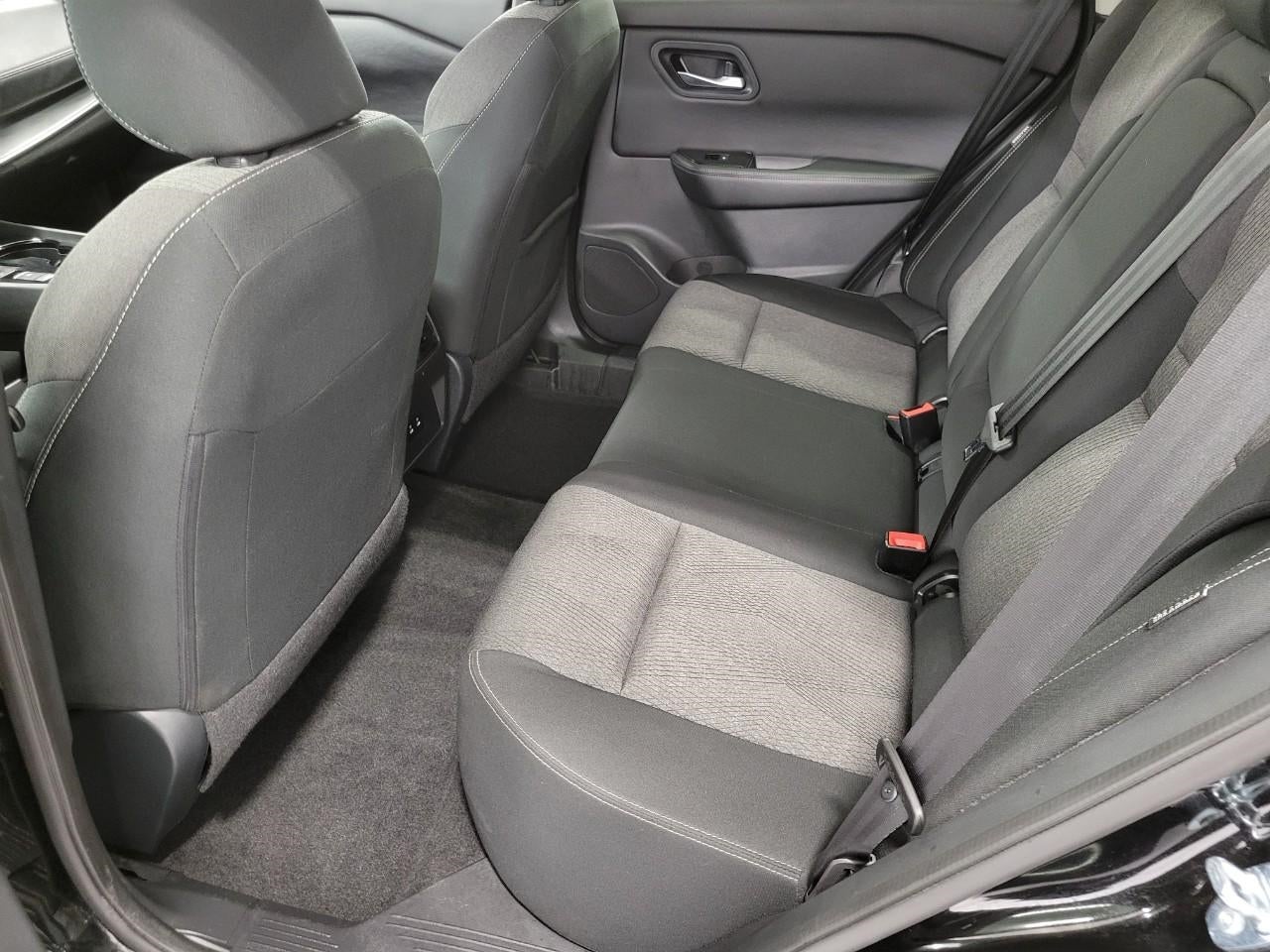 2025 Nissan Rogue AWD SV