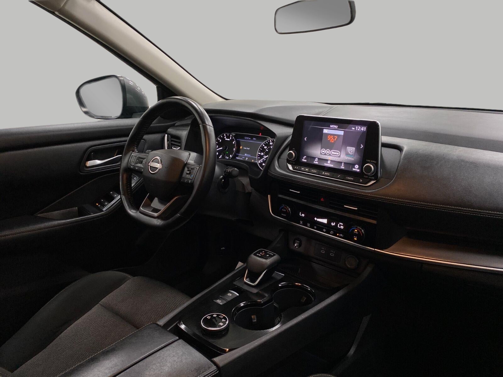 2025 Nissan Rogue AWD SV