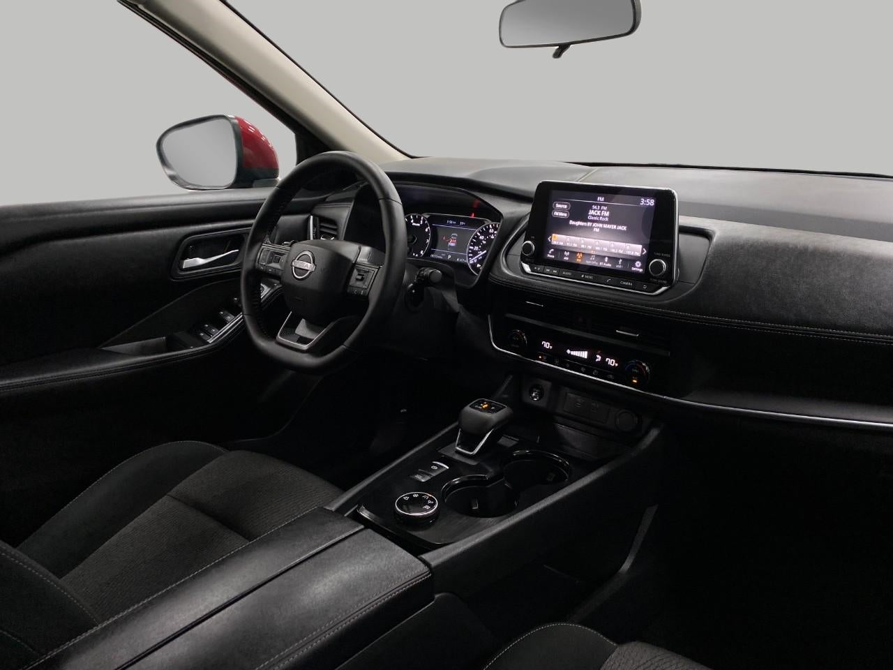 2025 Nissan Rogue AWD SV