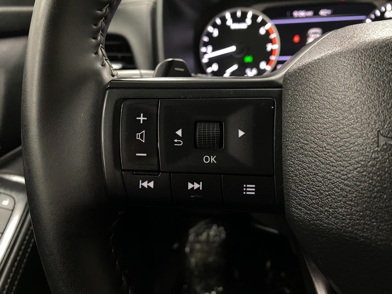 2025 Nissan Rogue AWD SV
