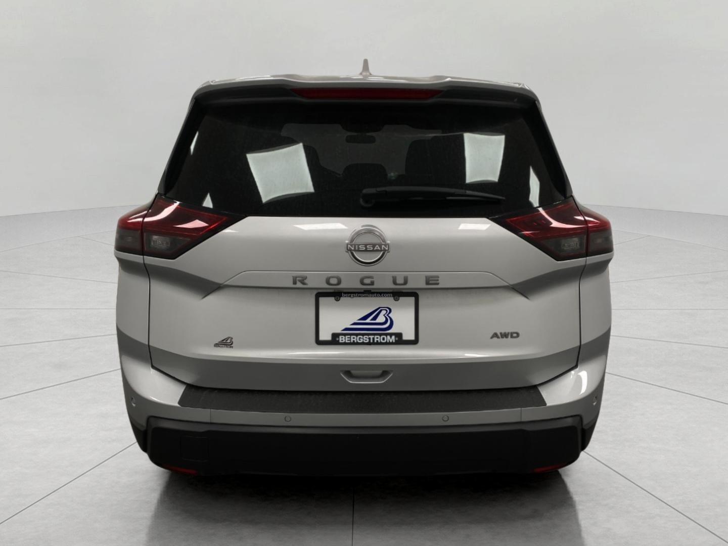 2025 Nissan Rogue AWD SV