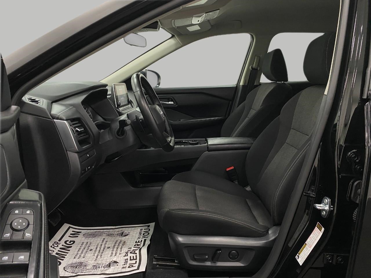 2025 Nissan Rogue AWD SV