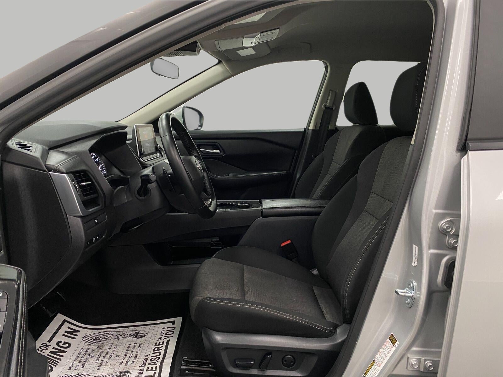 2025 Nissan Rogue AWD SV
