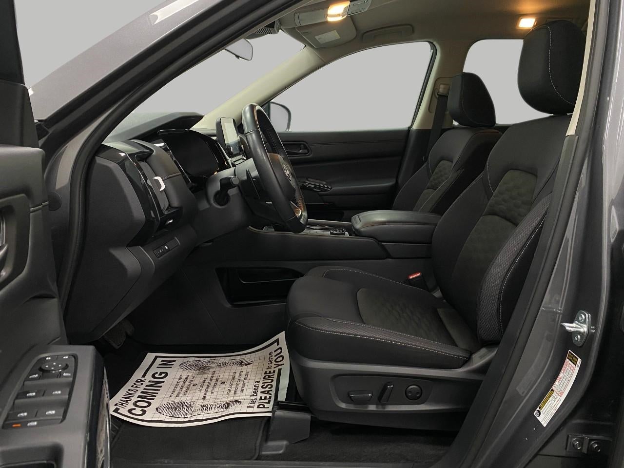 2024 Nissan Pathfinder SV 4WD