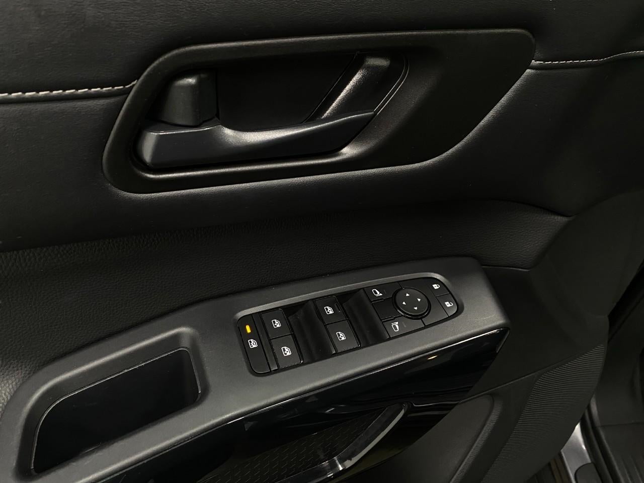 2024 Nissan Pathfinder SV 4WD