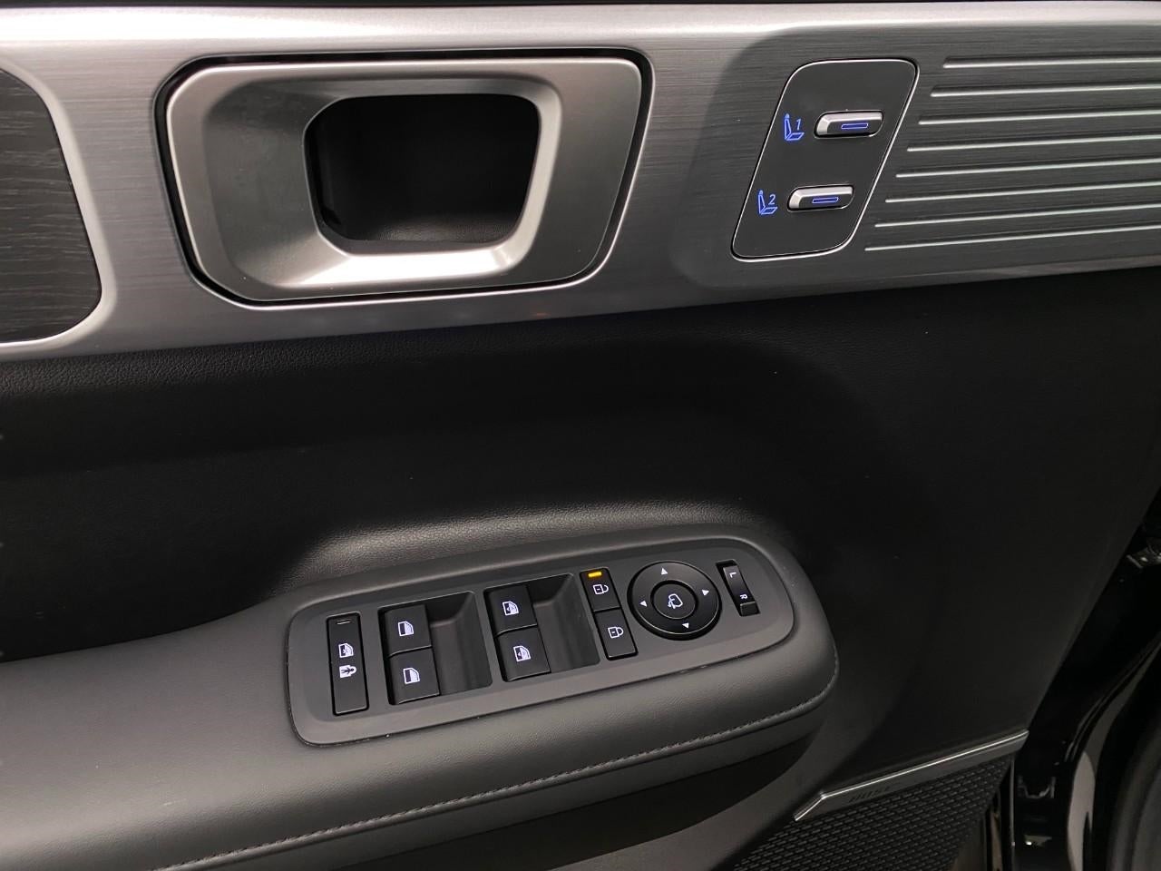 2025 Hyundai SANTA FE Hybrid Limited FWD