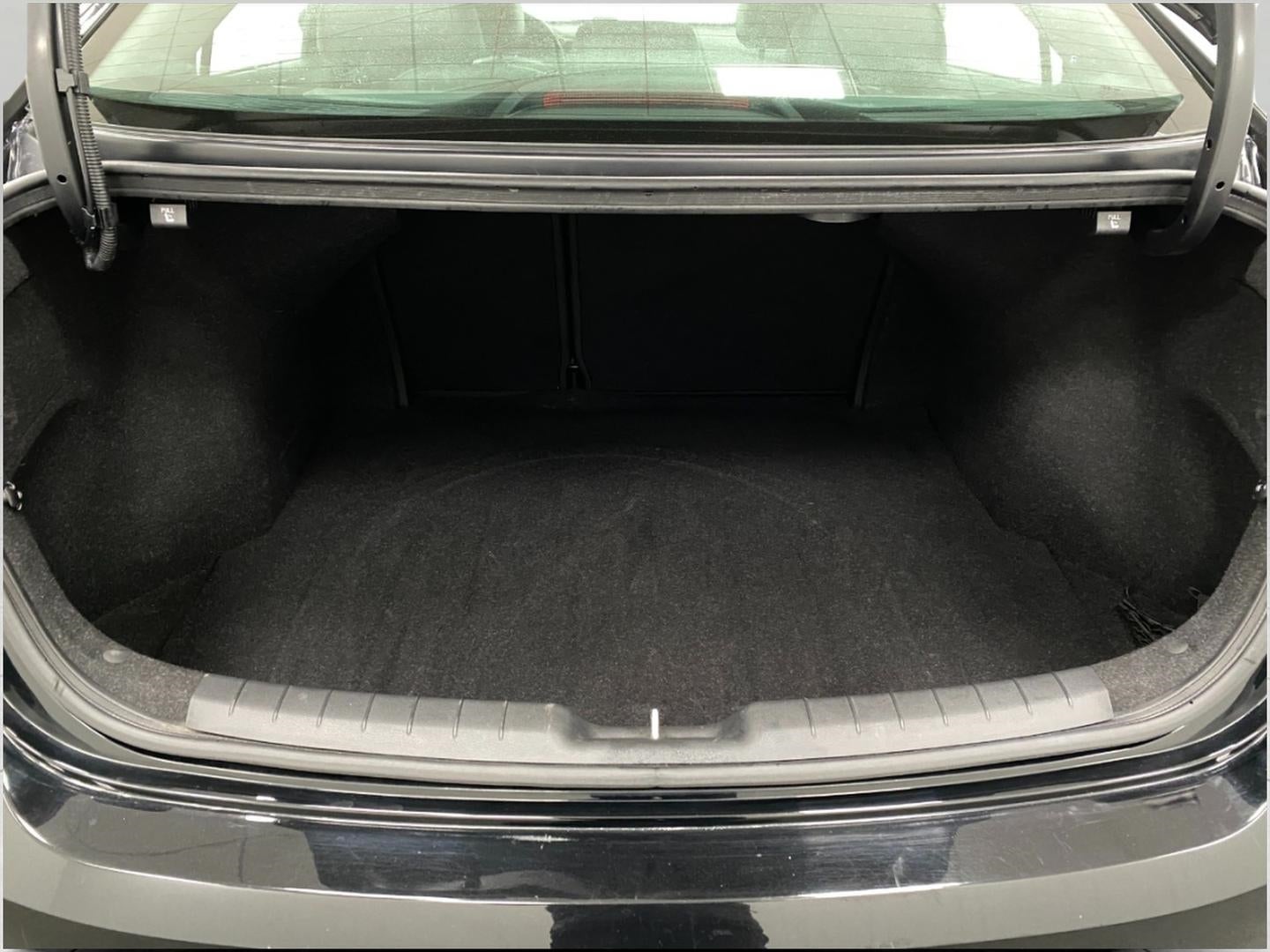 2019 Hyundai ELANTRA Limited Auto