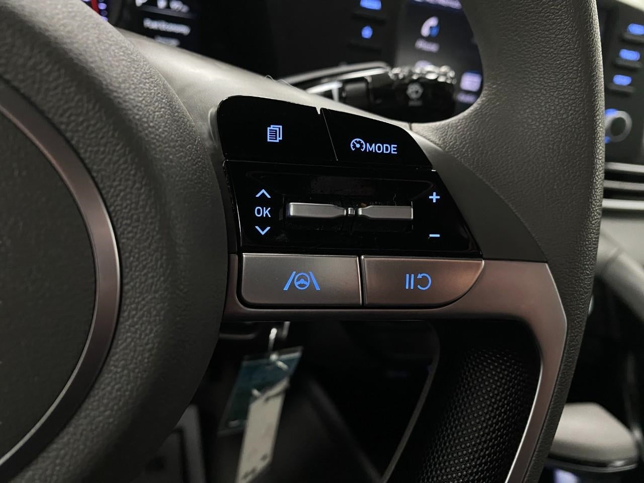 2023 Hyundai ELANTRA SE IVT