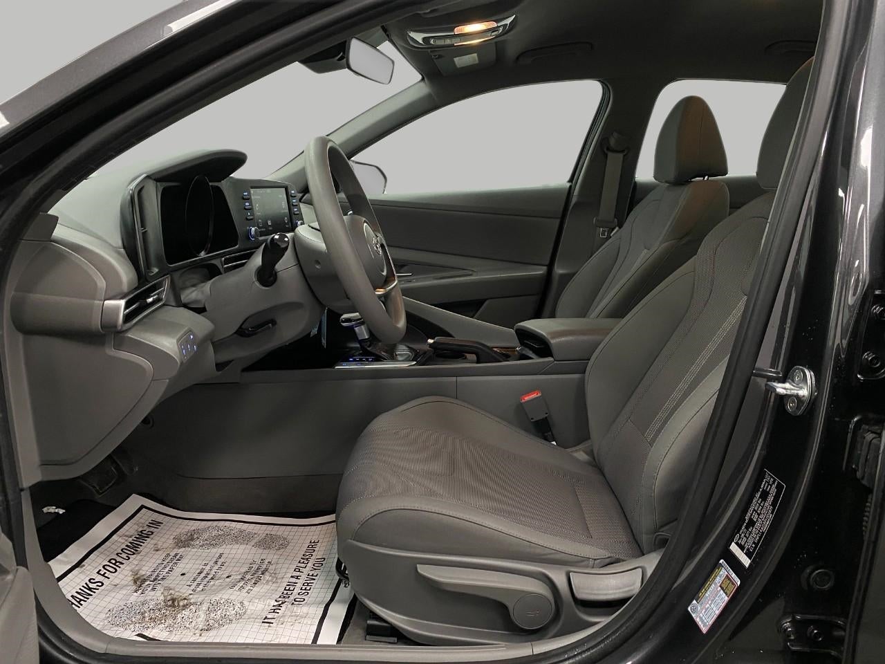 2023 Hyundai ELANTRA SE IVT