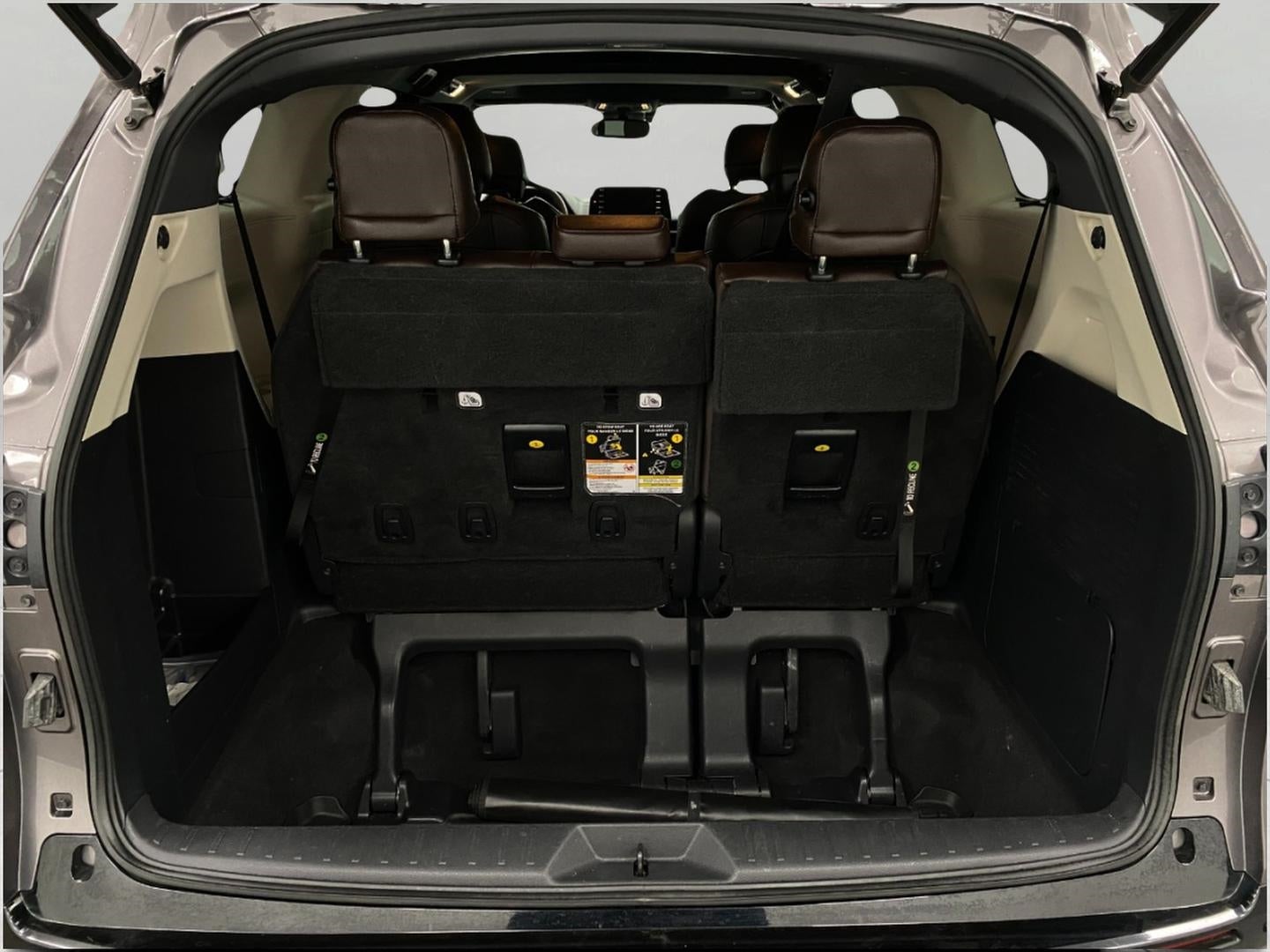 2021 Toyota Sienna Platinum AWD 7-Passenger