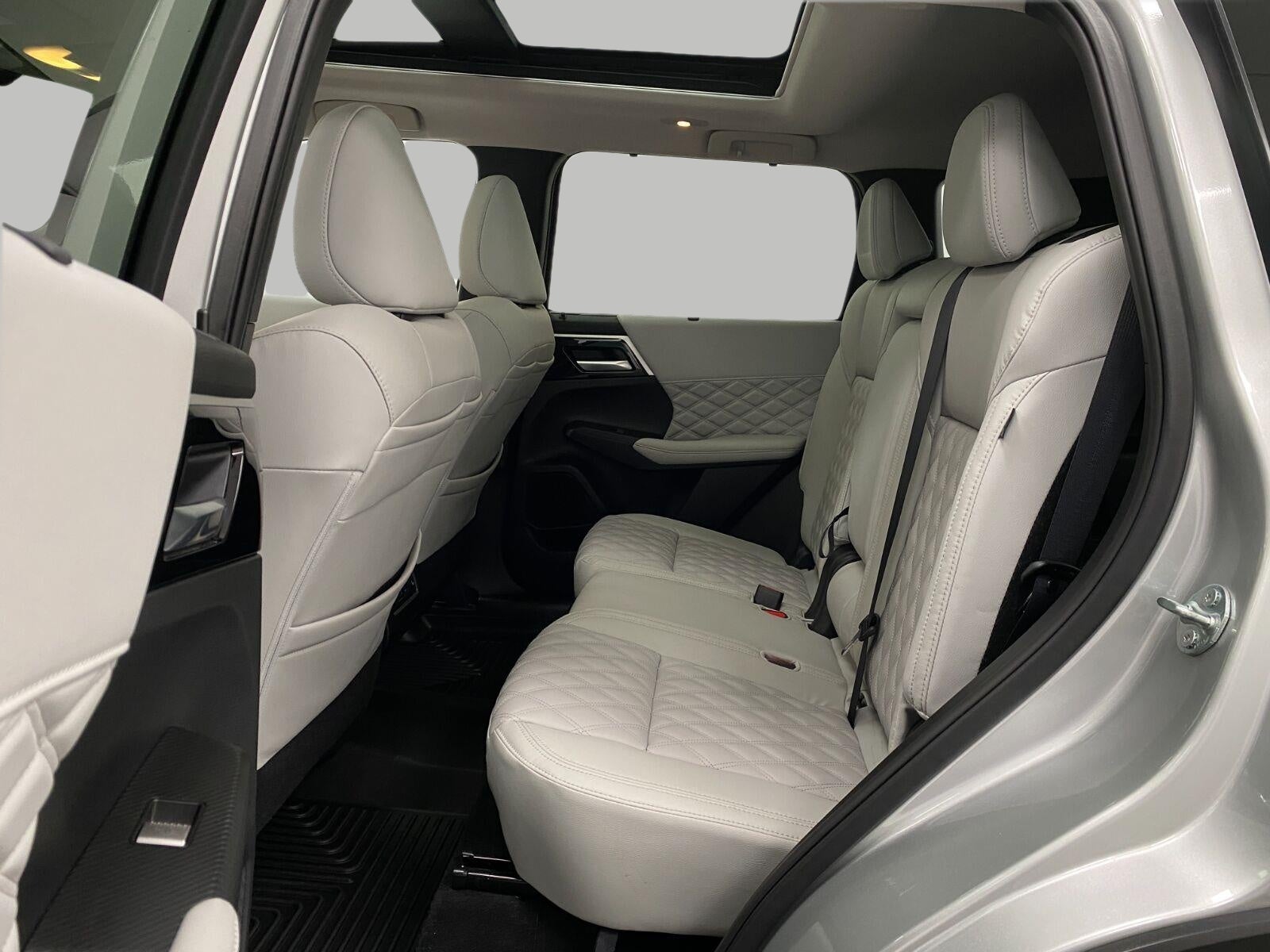 2024 Mitsubishi Outlander SEL Platinum Edition S-AWC