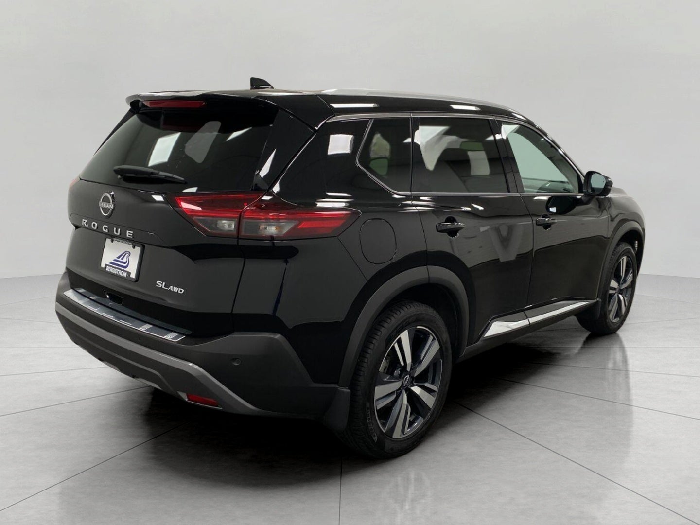 2023 Nissan Rogue AWD SL