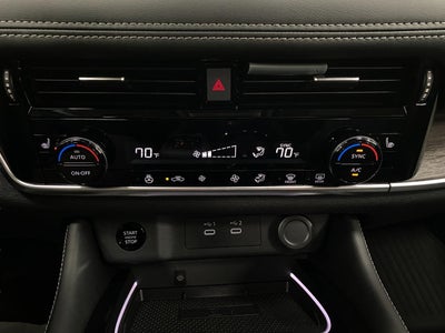 2025 Nissan Rogue AWD Platinum