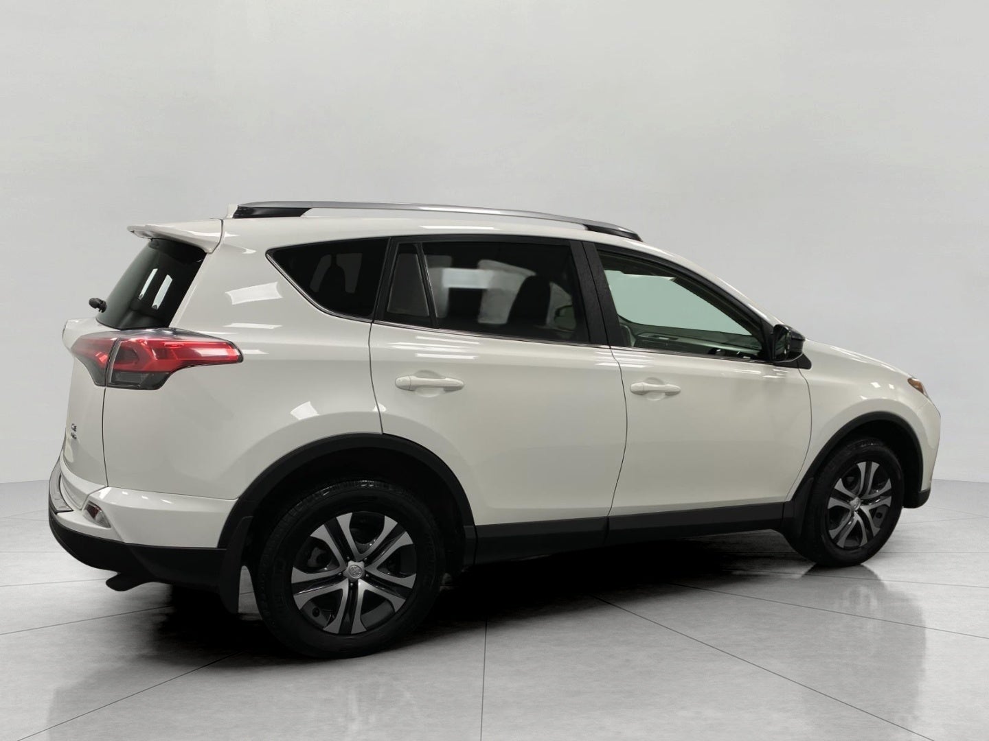 2018 Toyota RAV4 LE AWD