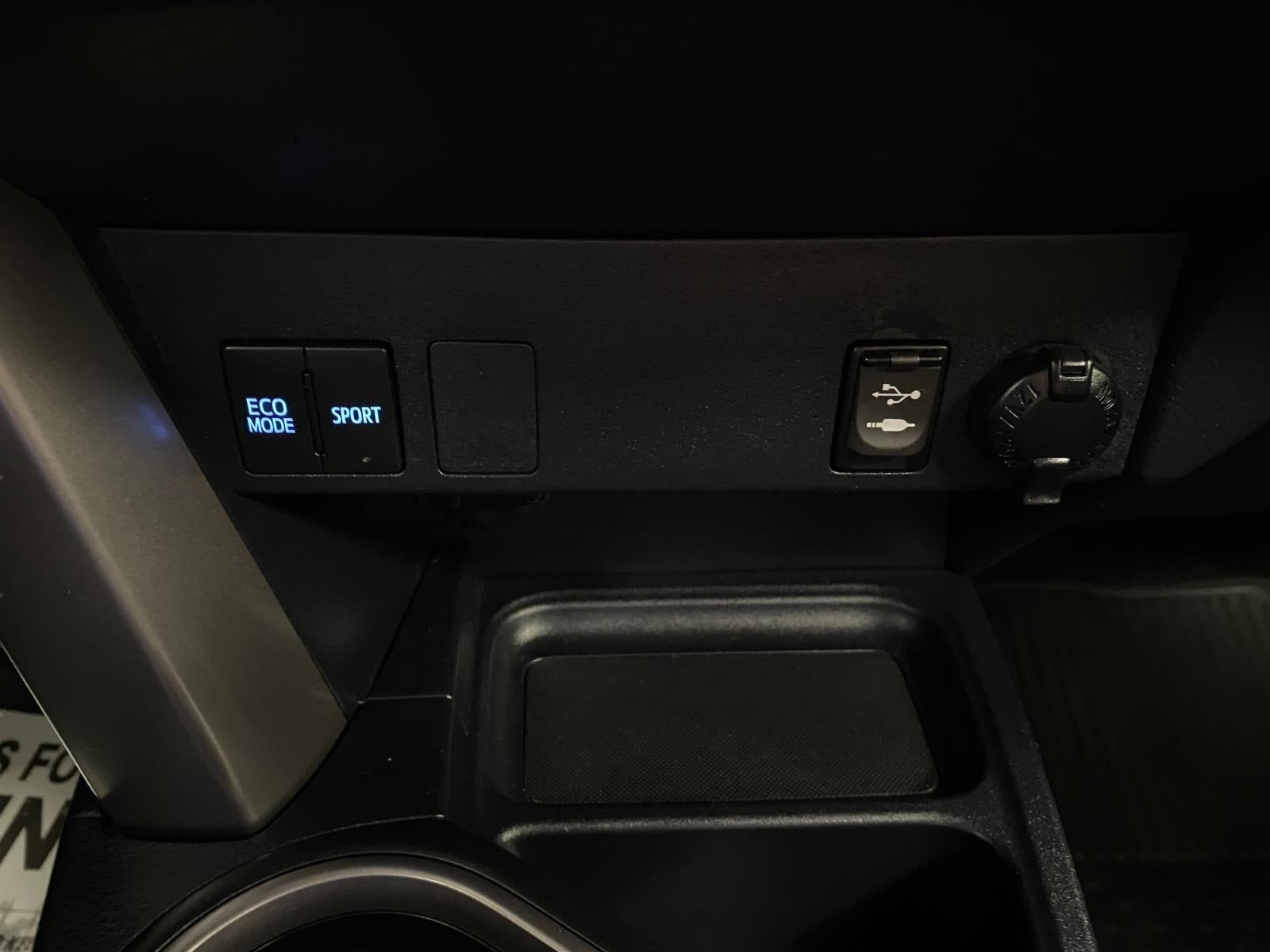 2018 Toyota RAV4 LE AWD
