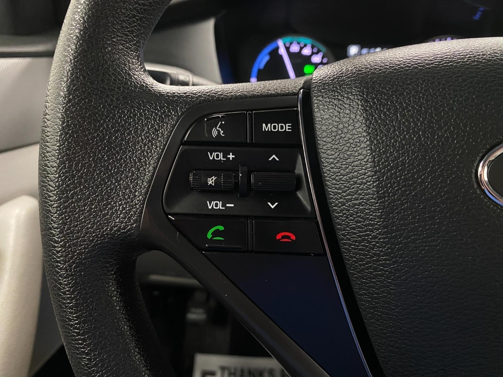 2016 Hyundai SONATA Hybrid 4dr Sdn SE
