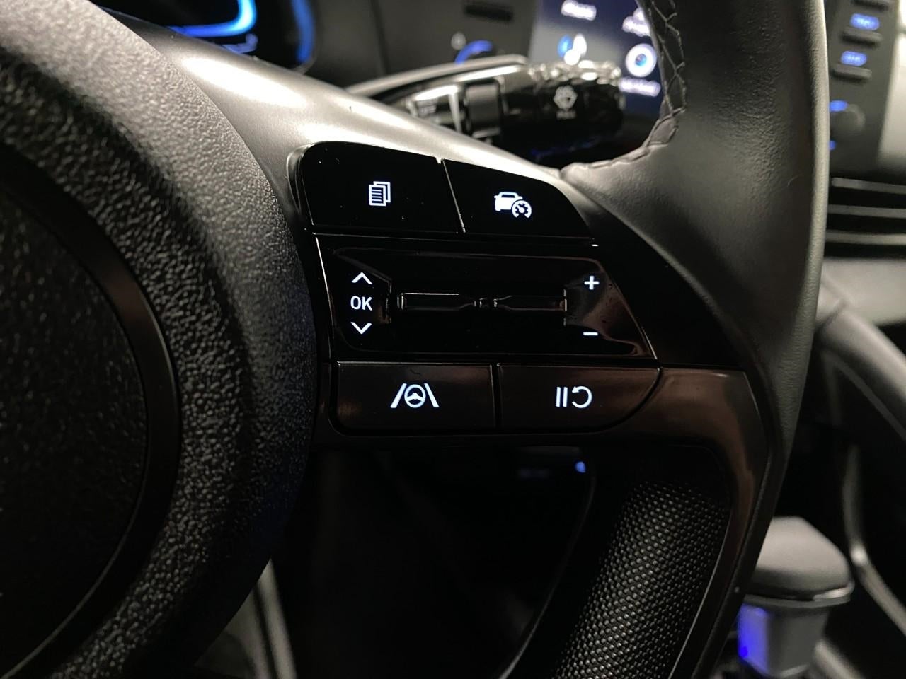 2025 Hyundai ELANTRA SEL Sport IVT