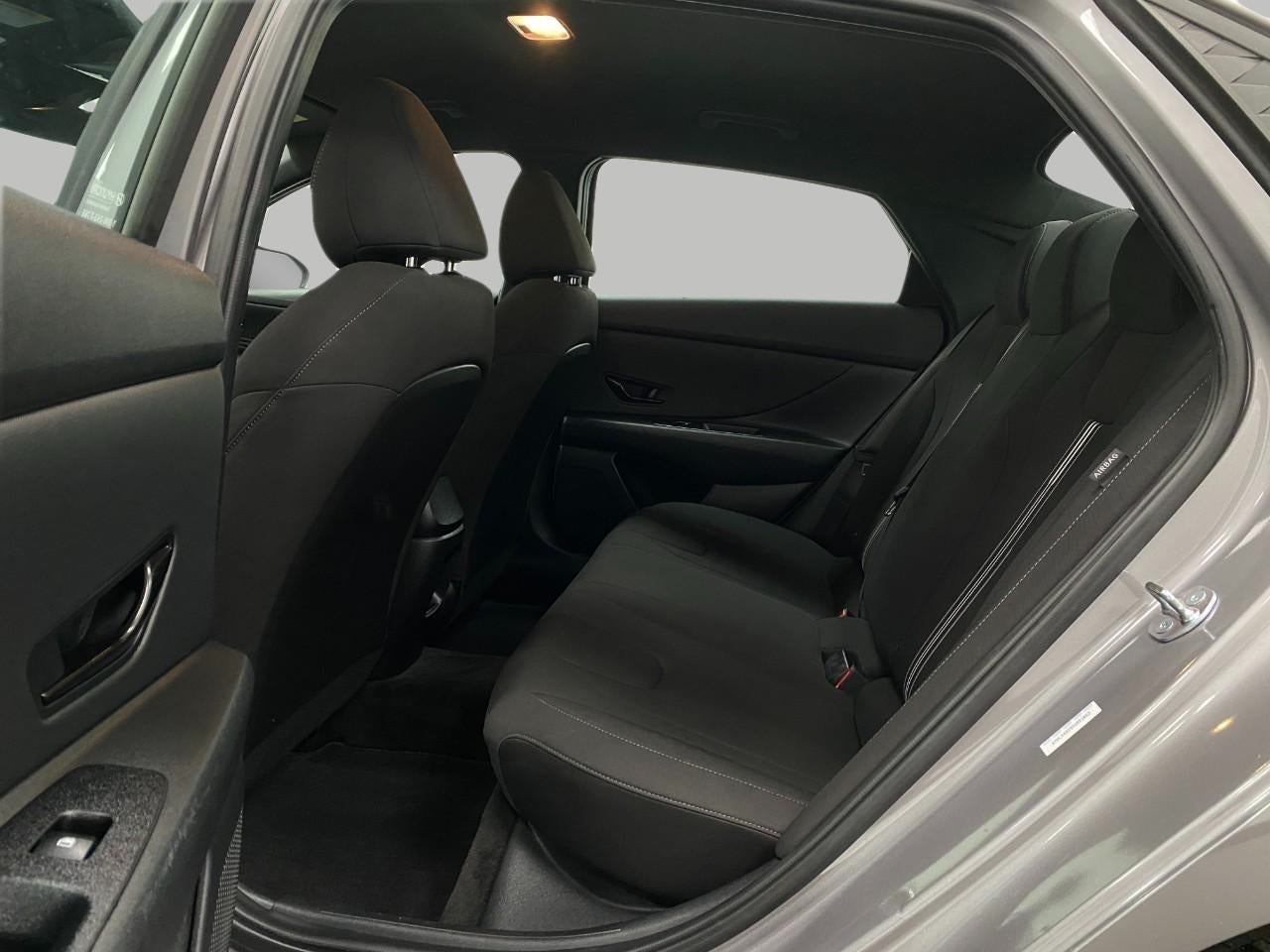 2025 Hyundai ELANTRA SEL Sport IVT
