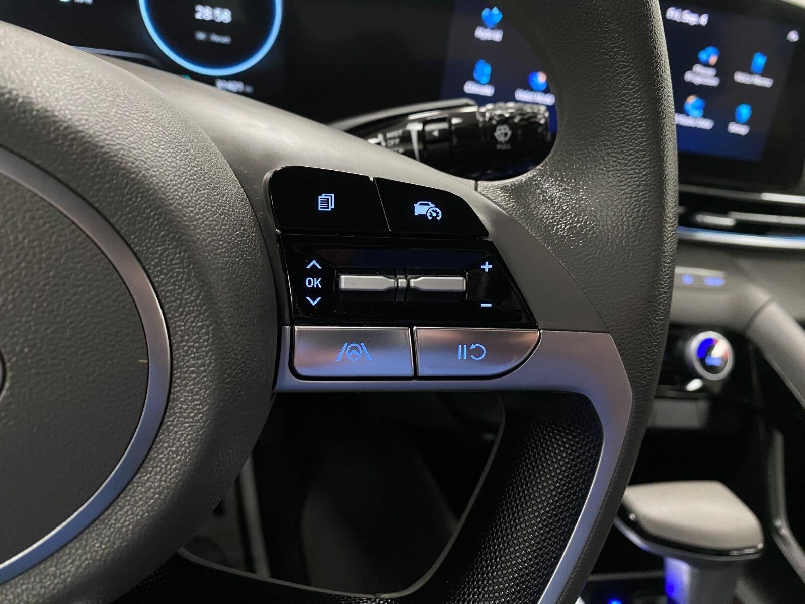 2024 Hyundai ELANTRA Hybrid Blue DCT
