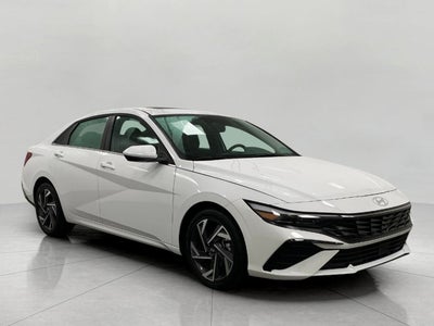 2025 Hyundai ELANTRA SEL Convenience IVT