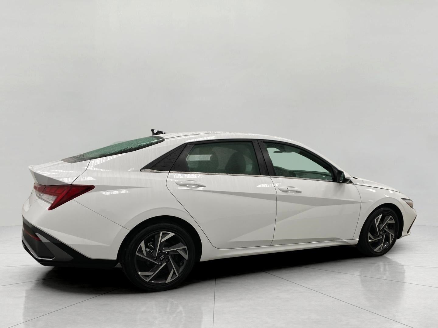 2025 Hyundai ELANTRA SEL Convenience IVT
