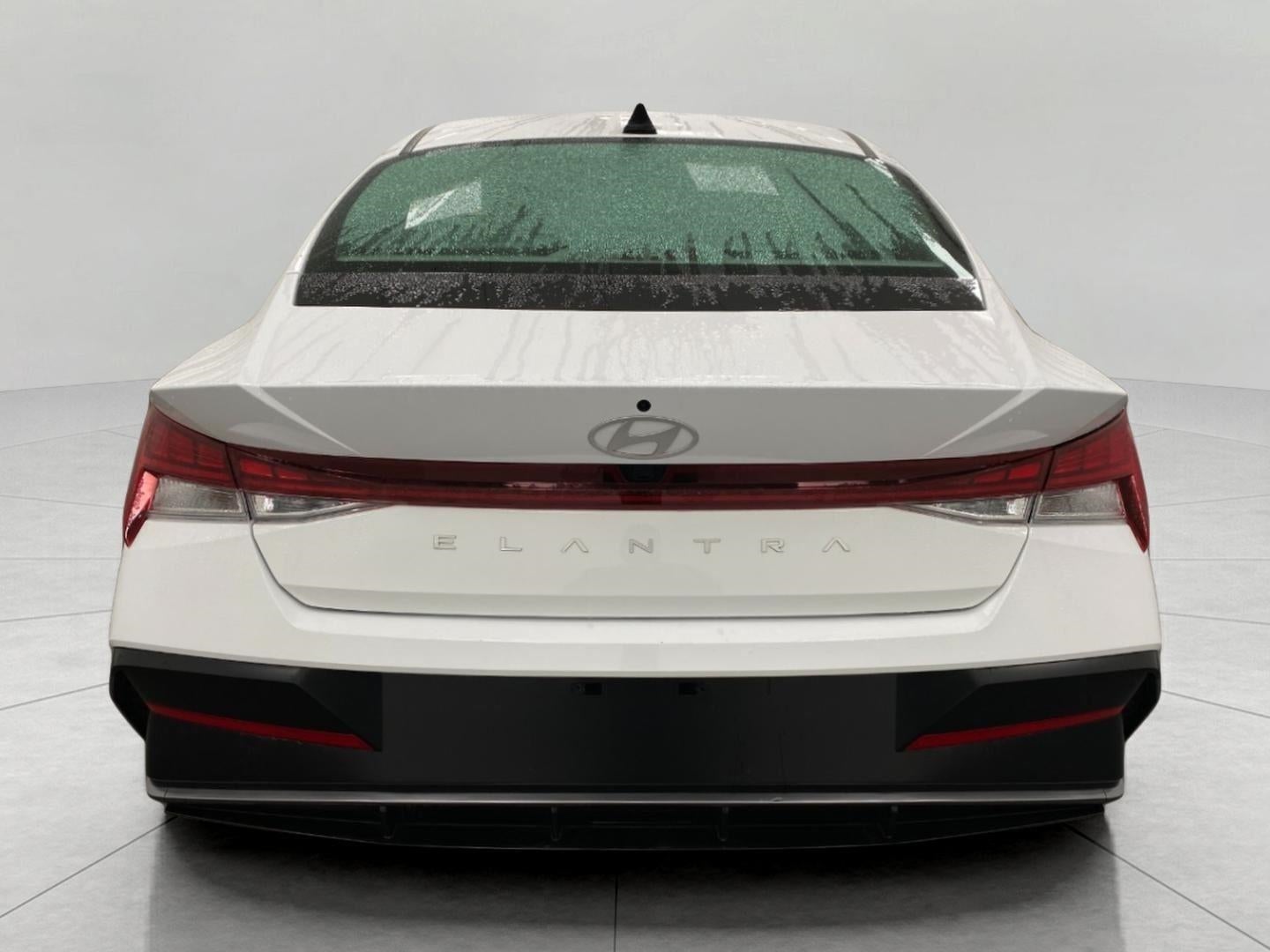 2025 Hyundai ELANTRA SEL Convenience IVT