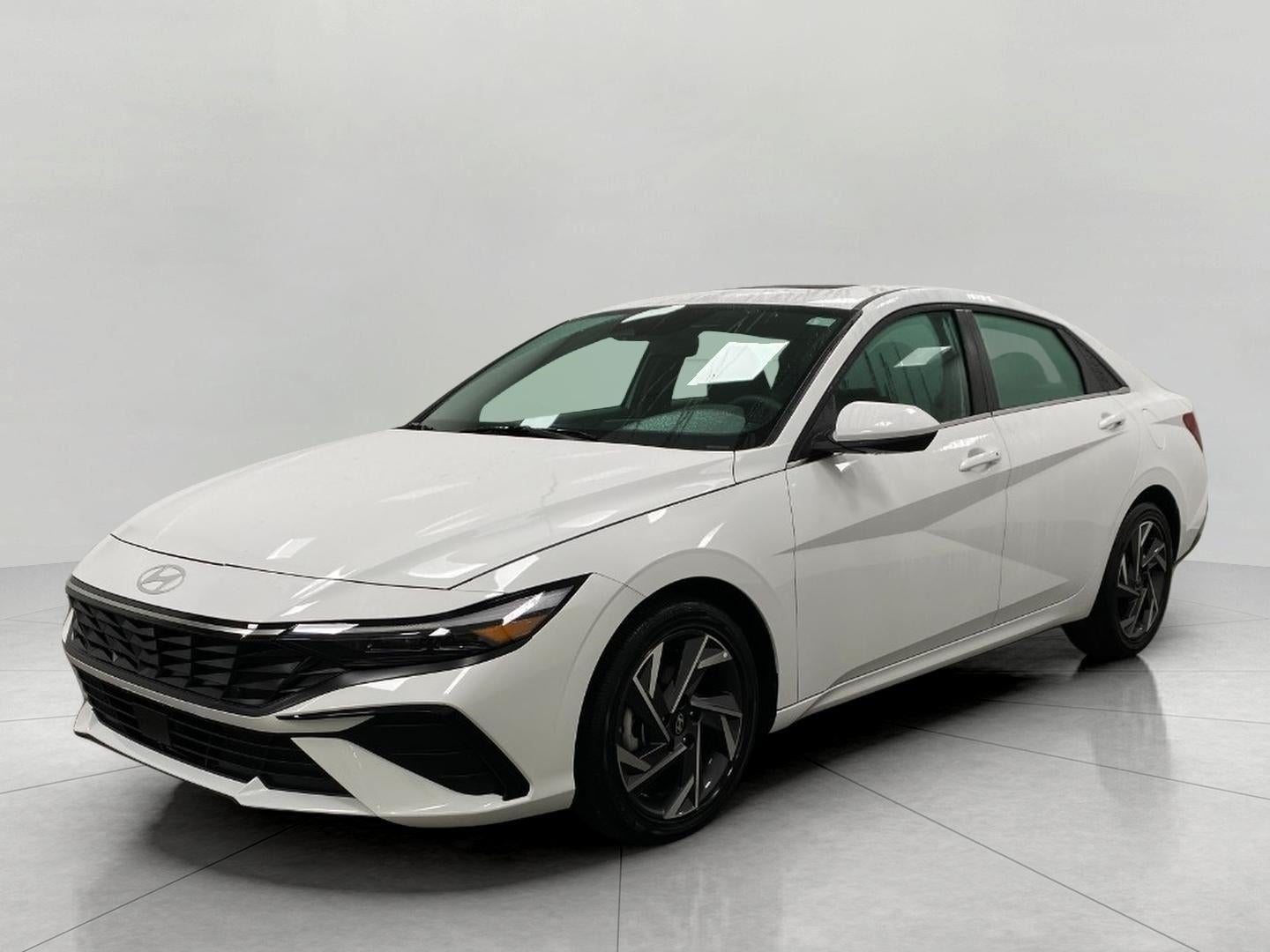 2025 Hyundai ELANTRA SEL Convenience IVT