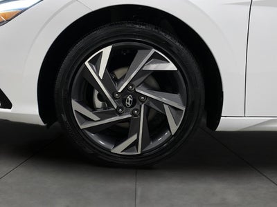 2025 Hyundai ELANTRA SEL Convenience IVT