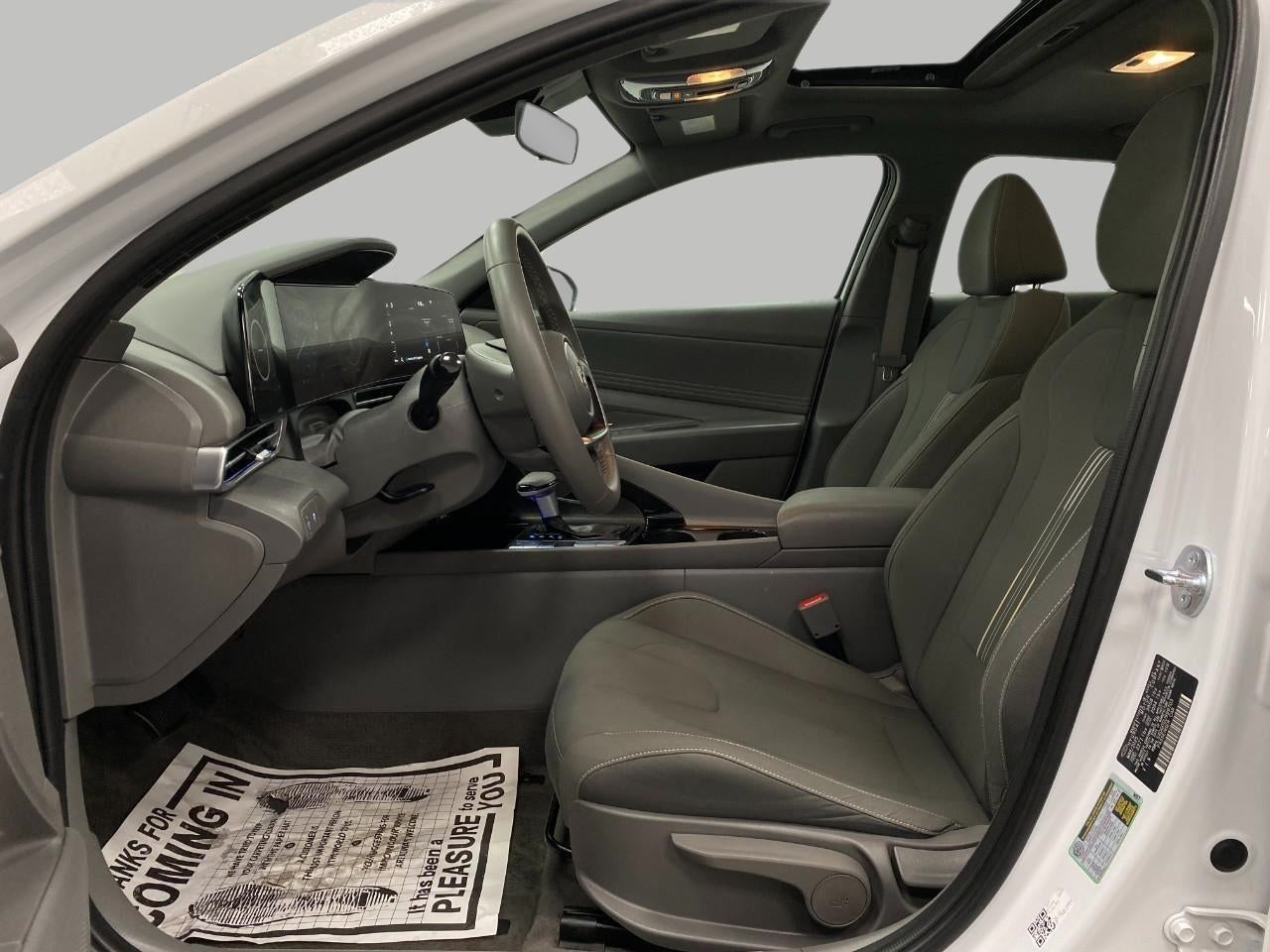 2025 Hyundai ELANTRA SEL Convenience IVT