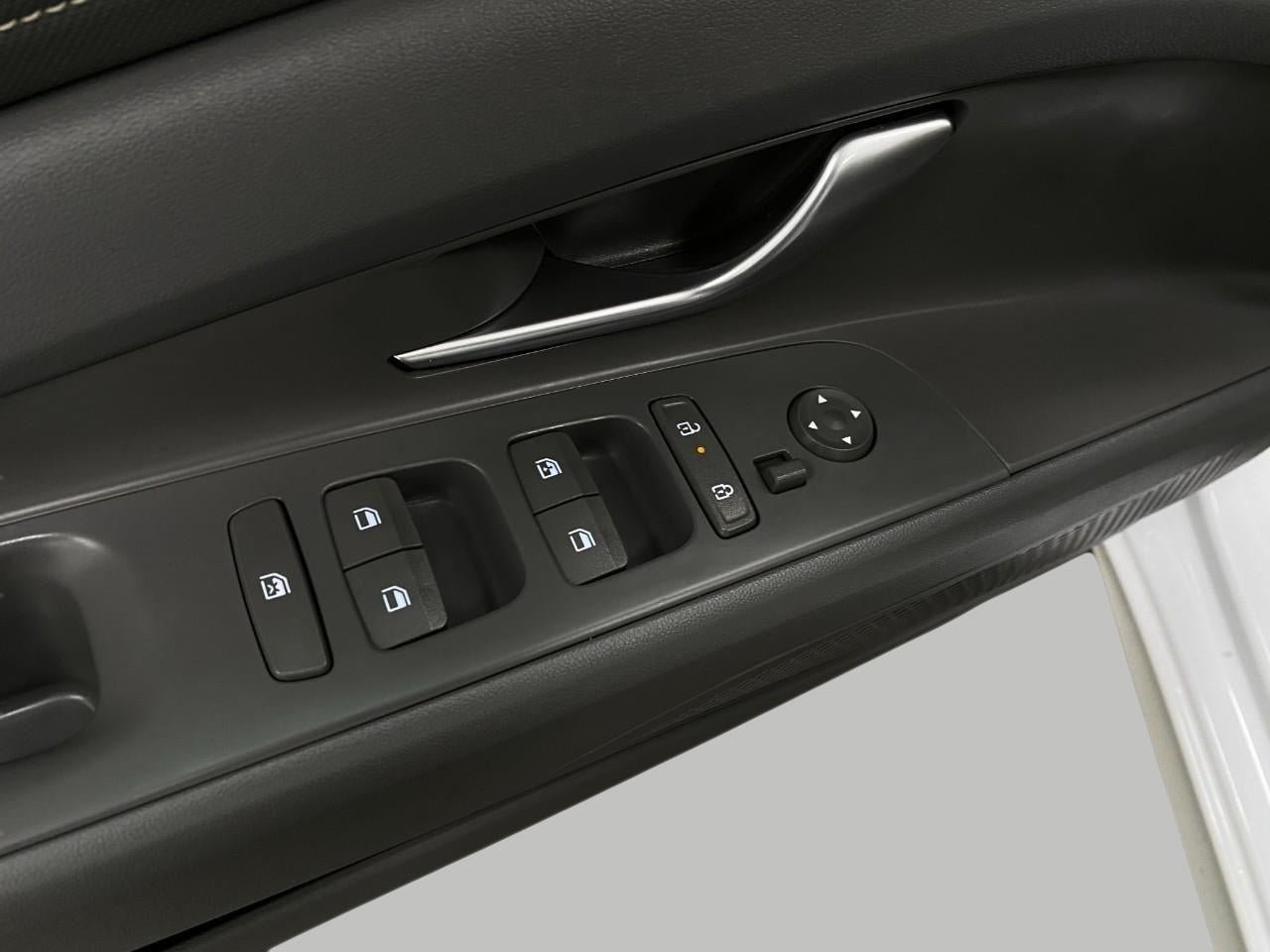 2025 Hyundai ELANTRA SEL Convenience IVT