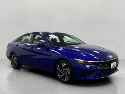 2025 Hyundai ELANTRA SEL Convenience IVT