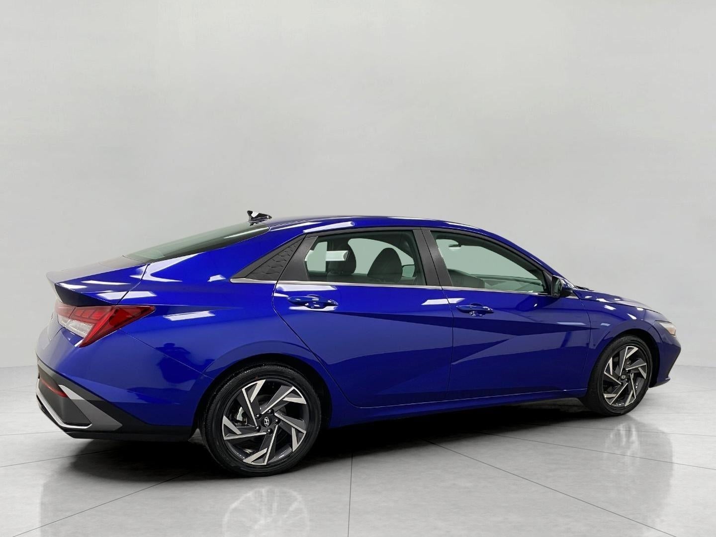 2025 Hyundai ELANTRA SEL Convenience IVT