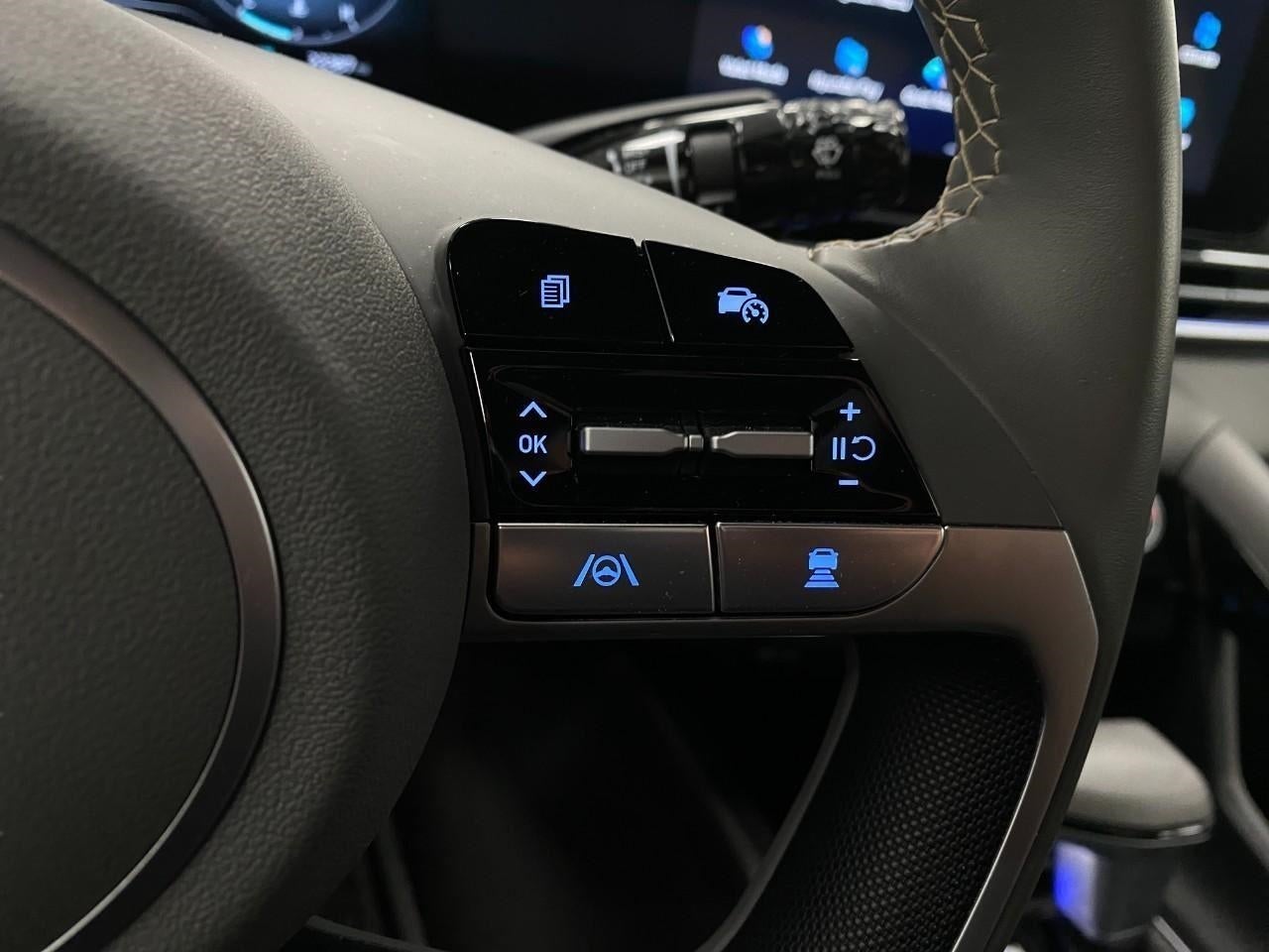 2025 Hyundai ELANTRA SEL Convenience IVT