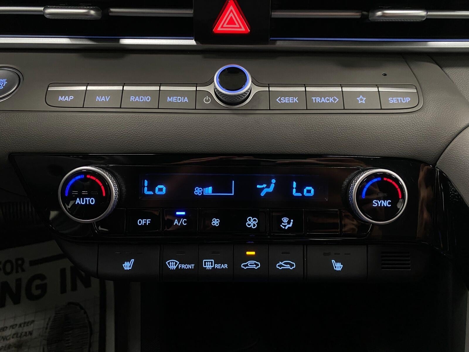 2025 Hyundai ELANTRA SEL Convenience IVT