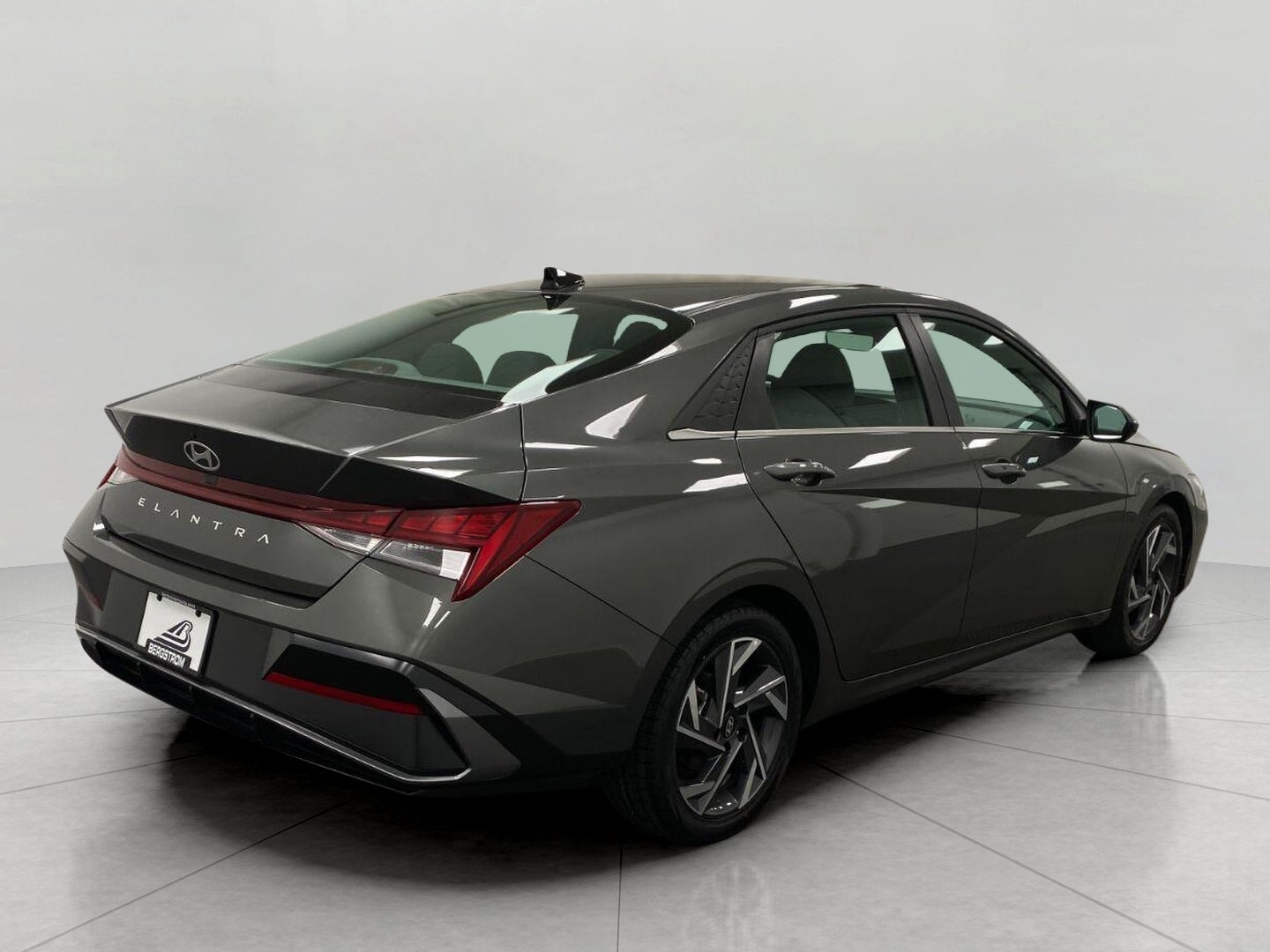 2025 Hyundai ELANTRA SEL Convenience IVT