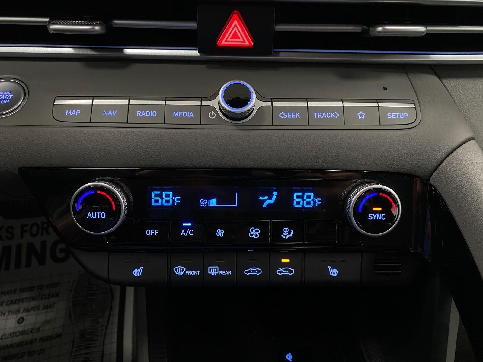 2025 Hyundai ELANTRA SEL Convenience IVT