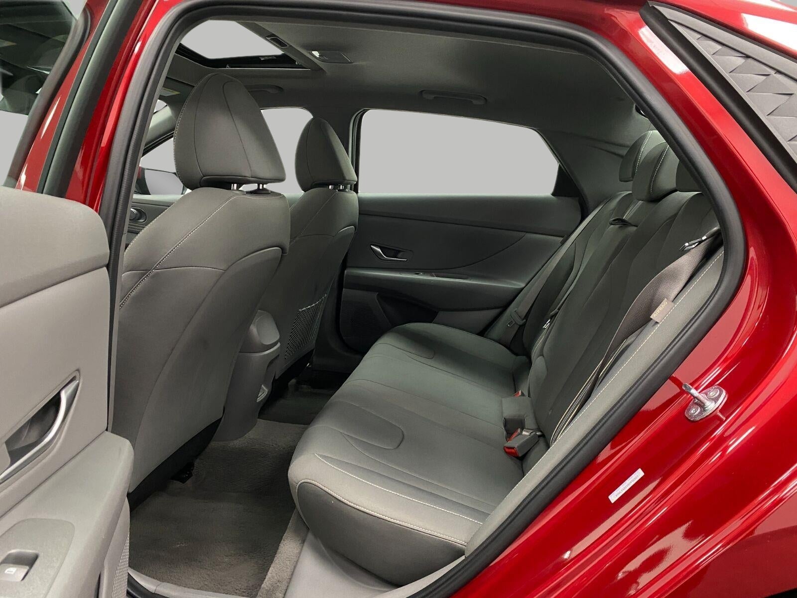 2025 Hyundai ELANTRA SEL Convenience IVT
