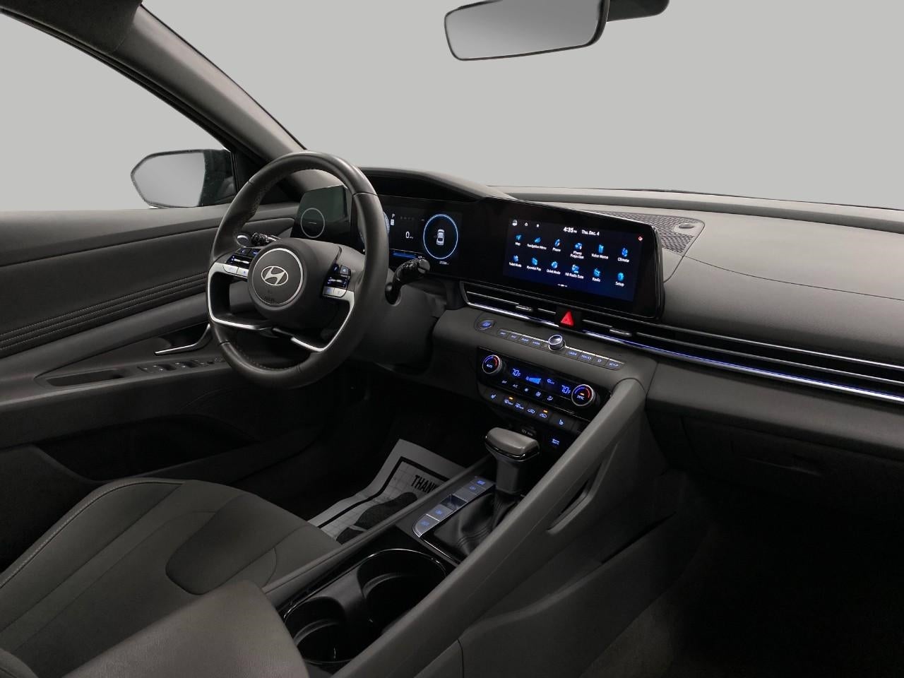 2025 Hyundai ELANTRA SEL Convenience IVT