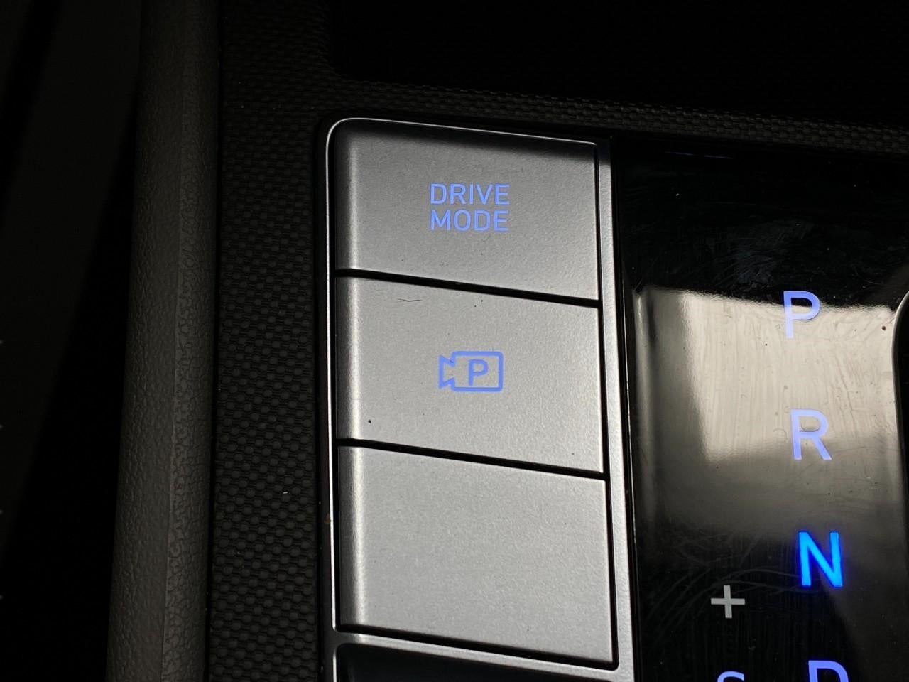 2025 Hyundai ELANTRA SEL Convenience IVT