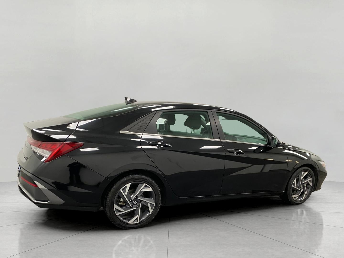 2025 Hyundai ELANTRA SEL Convenience IVT