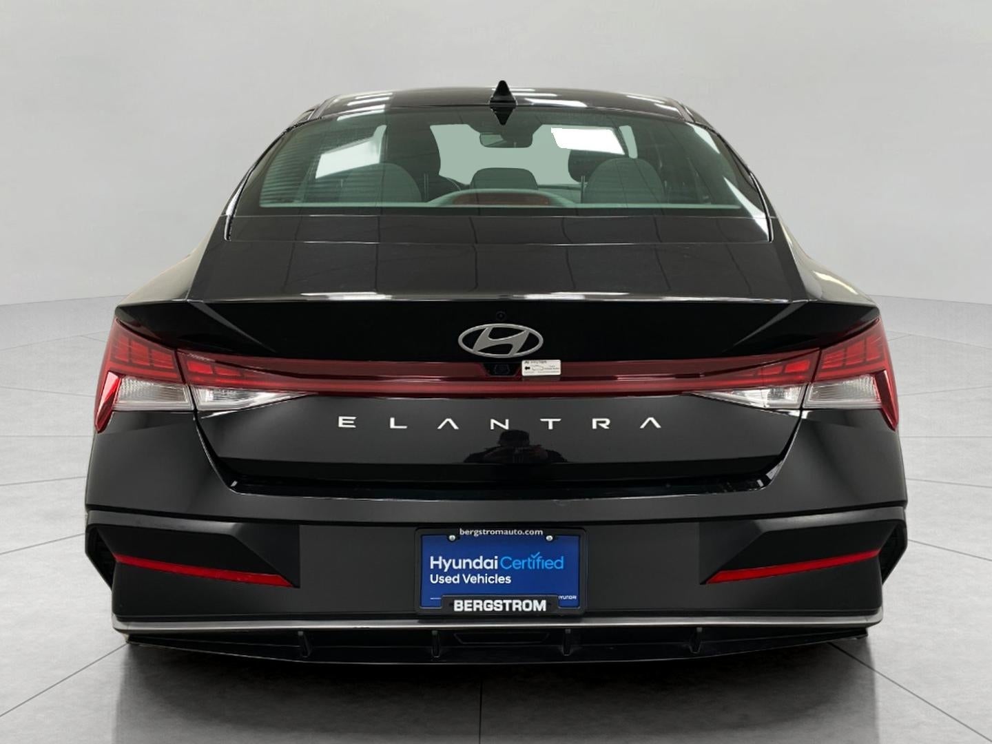 2025 Hyundai ELANTRA SEL Convenience IVT
