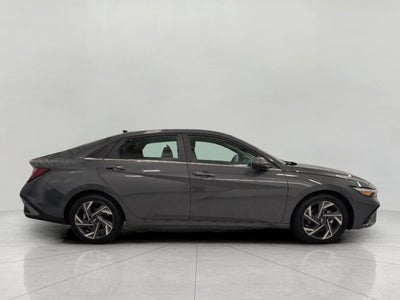 2024 Hyundai ELANTRA SEL IVT