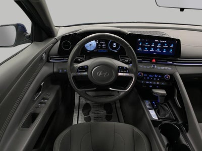 2025 Hyundai ELANTRA SEL Convenience IVT