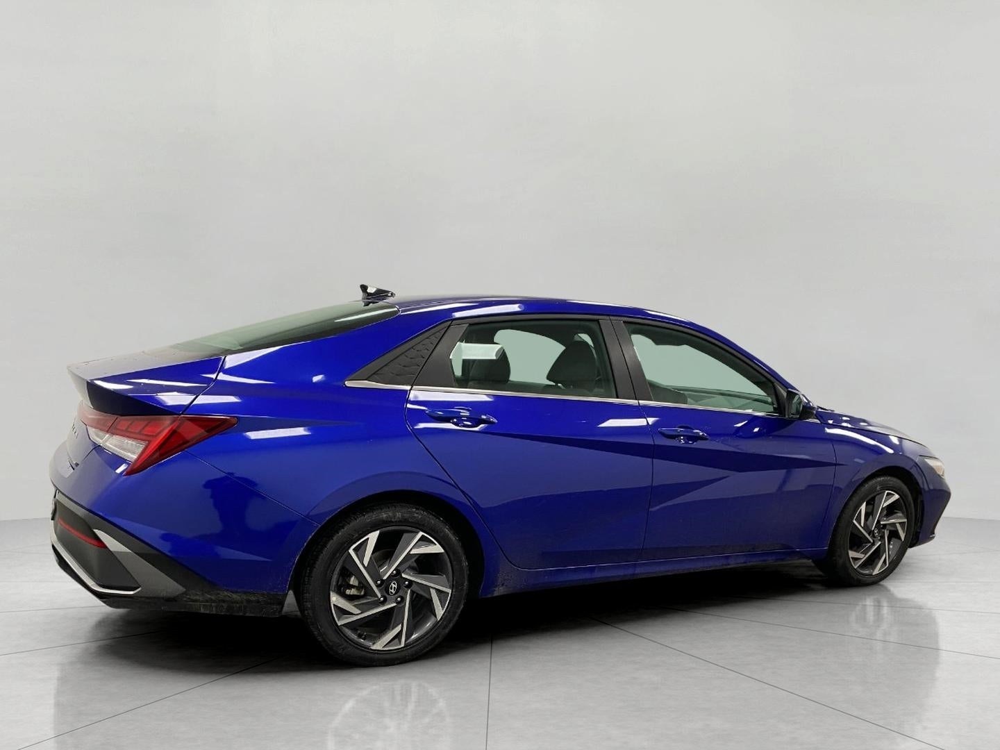 2025 Hyundai ELANTRA SEL Convenience IVT