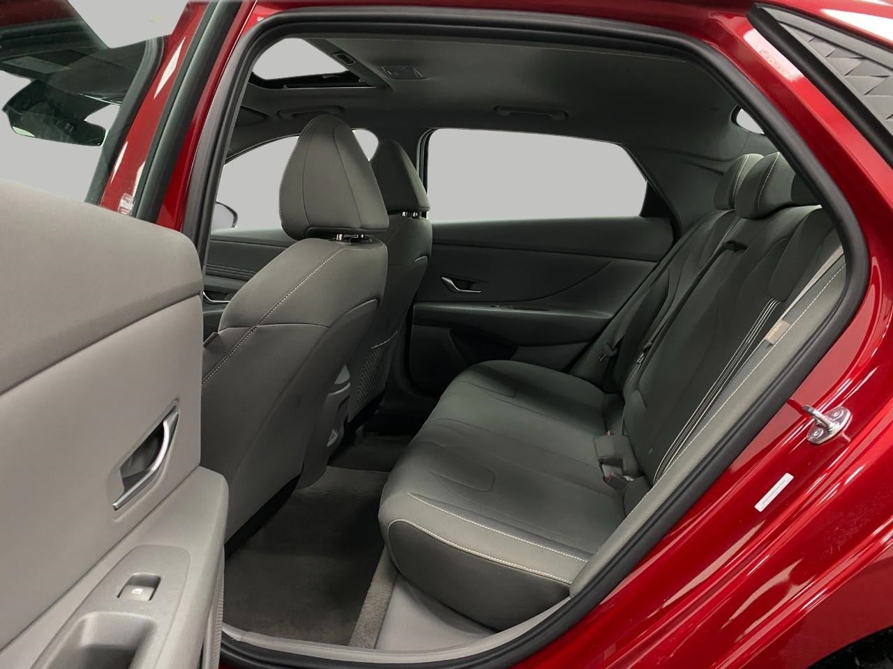 2025 Hyundai ELANTRA SEL Convenience IVT